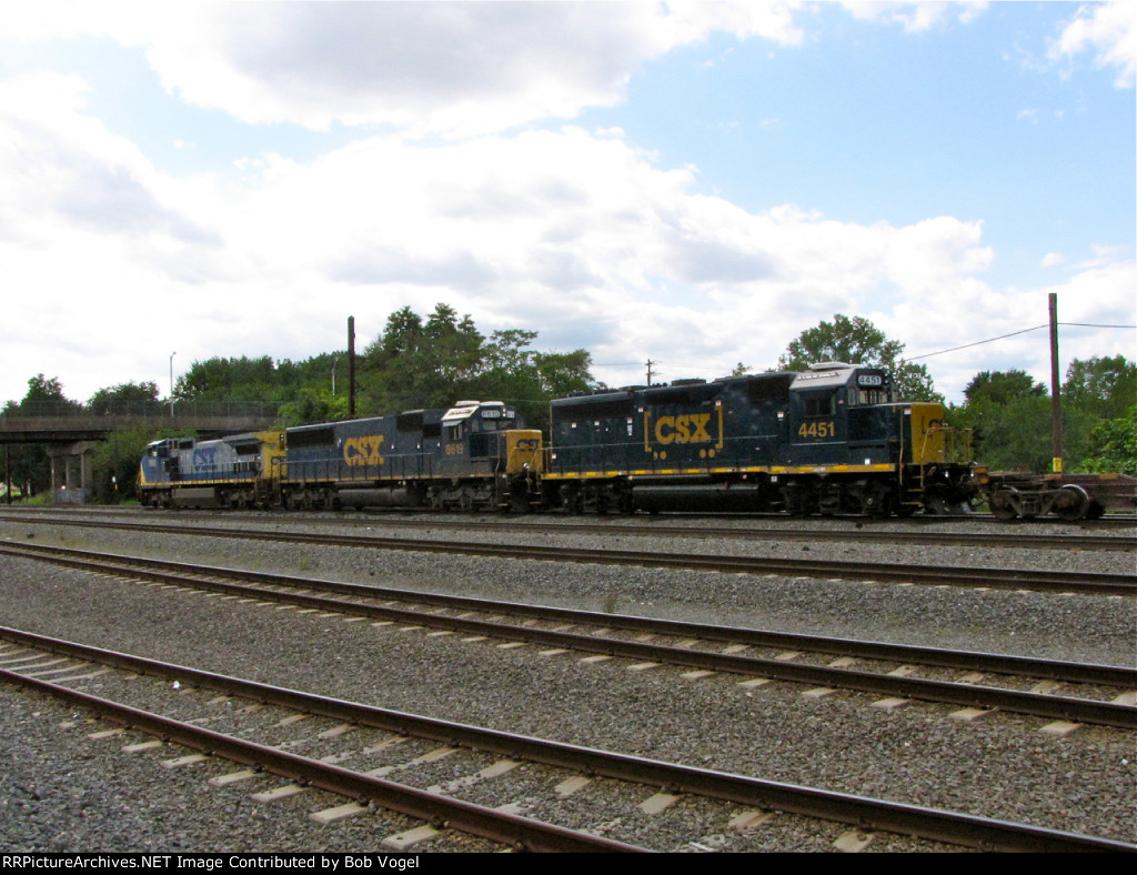 CSX 4451, 8619, and 7913